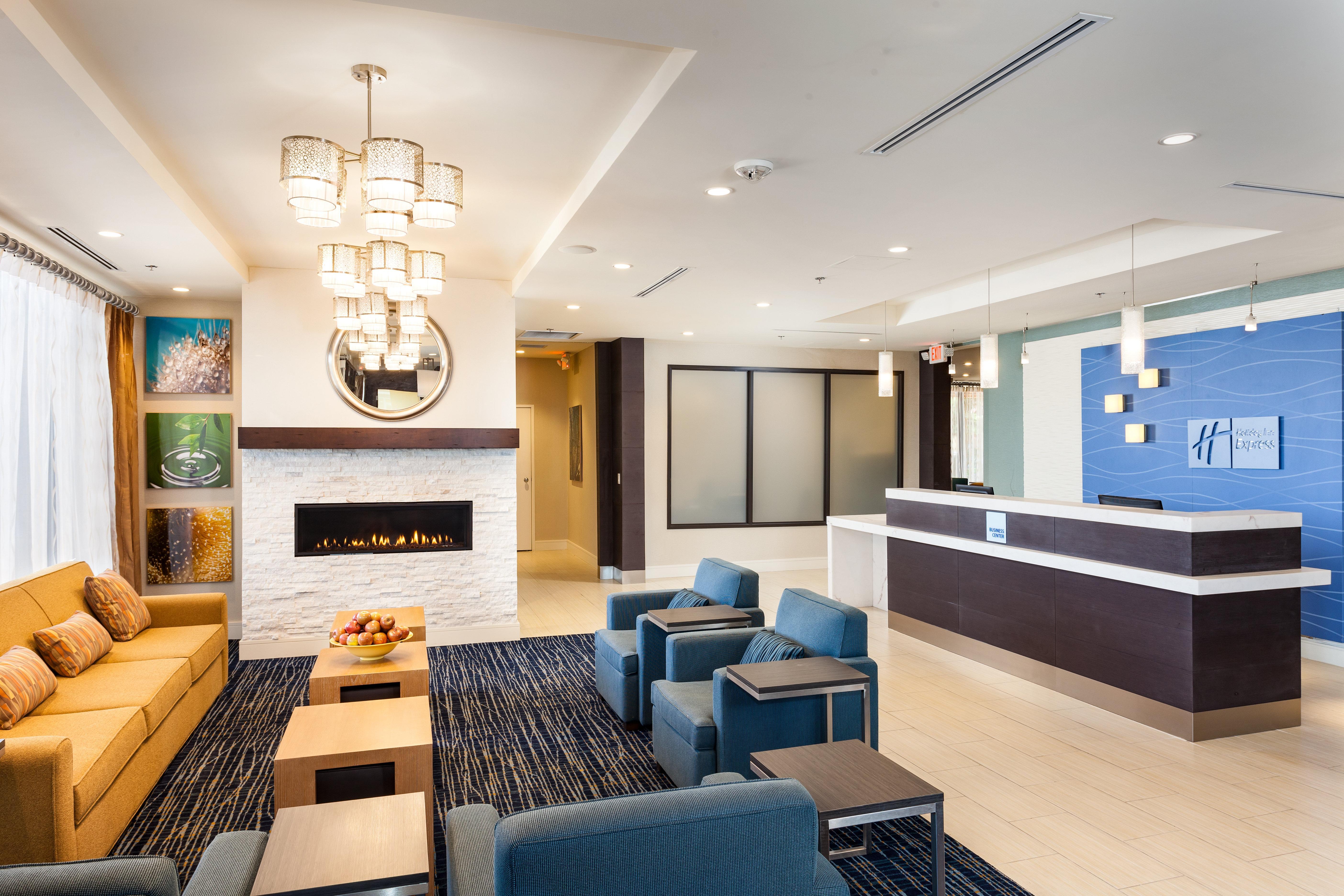 סיסייד Holiday Inn Express At Monterey Bay By Ihg מראה חיצוני תמונה